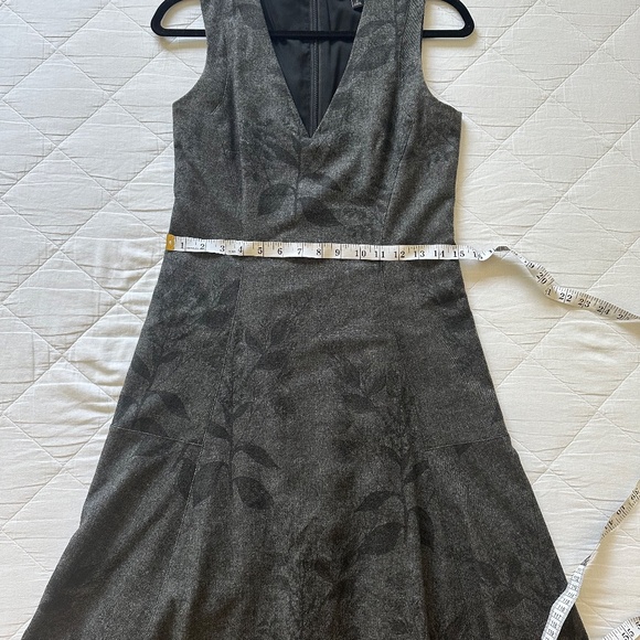 Banana Republic V-Neck Fit and Flare Dress - Picture 4 of 9